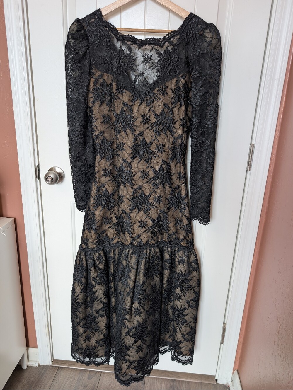 Vintage Victor Costa Floral Lace Ruffle Dress Black/Nude